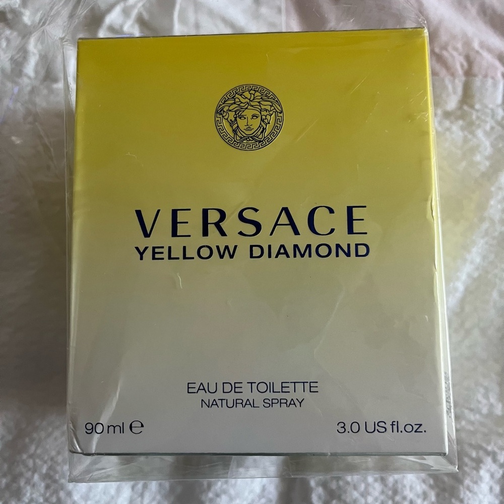 Versace yellow diamond purfume